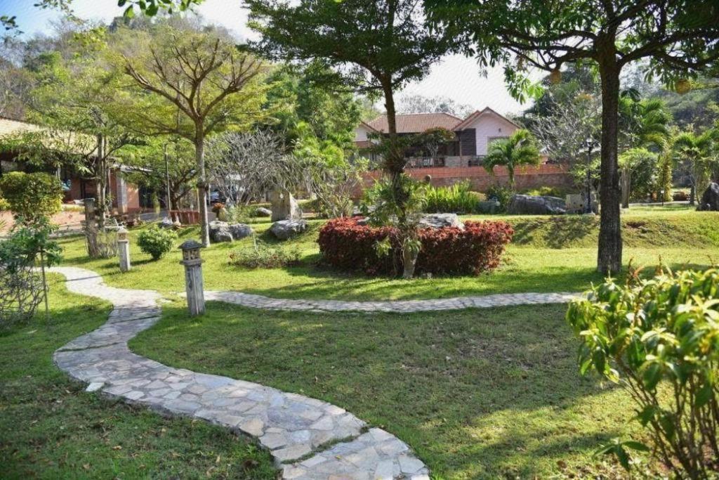 Dusit Talai Resort Mu Si Extérieur photo