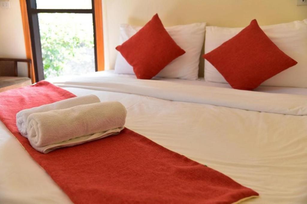 Dusit Talai Resort Mu Si Extérieur photo