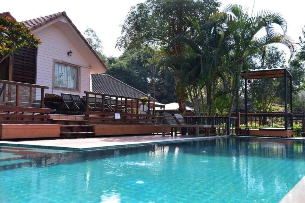 Dusit Talai Resort Mu Si Extérieur photo